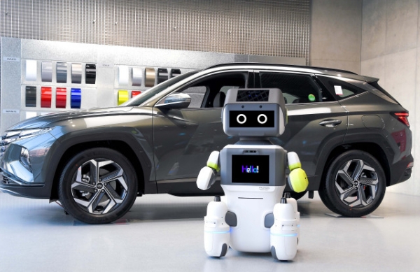 현대자동차그룹이 인공지능 서비스 로봇 DAL-e를 공개했다